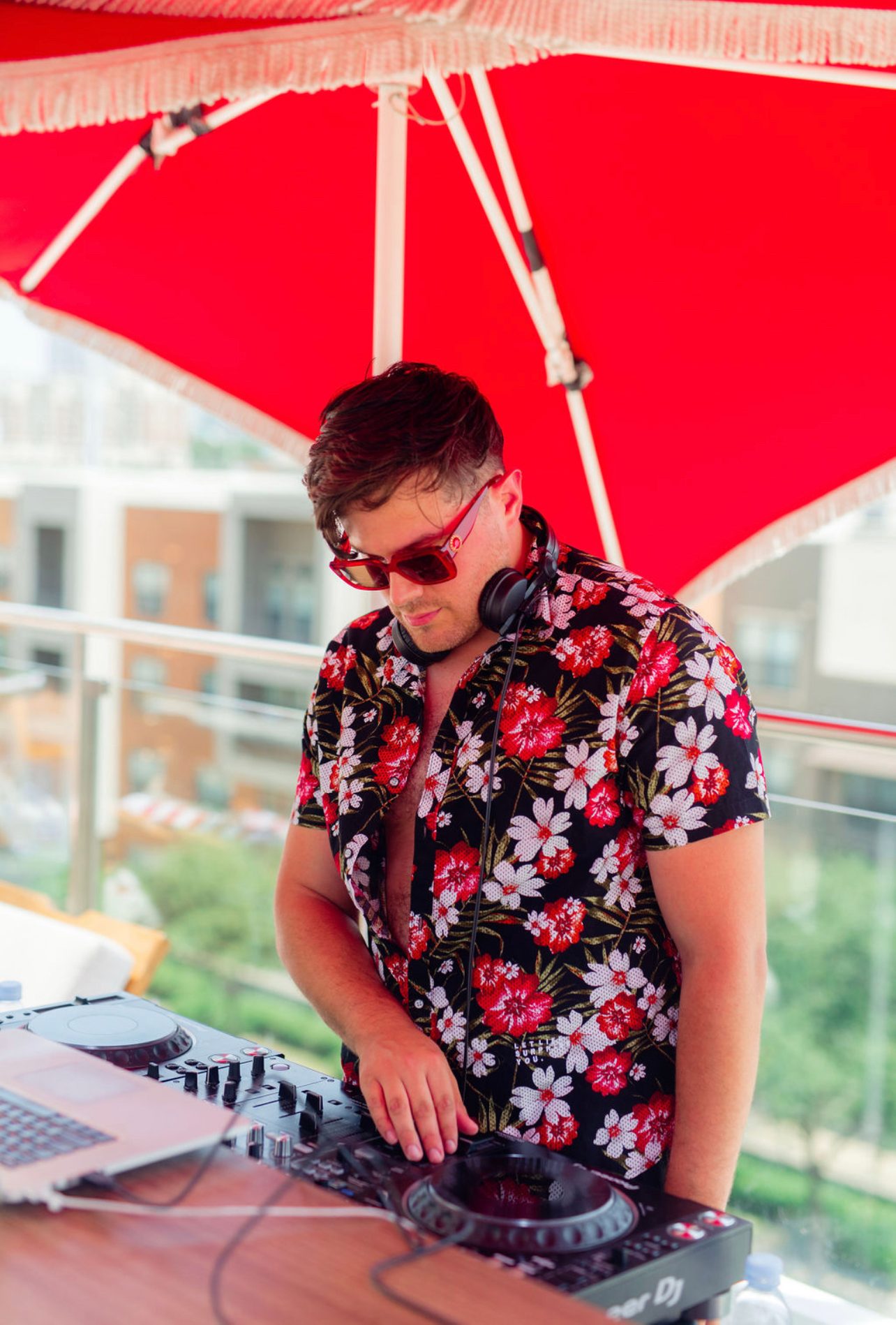 Elvis Suarez performing at Virgin Hotels Dallas.